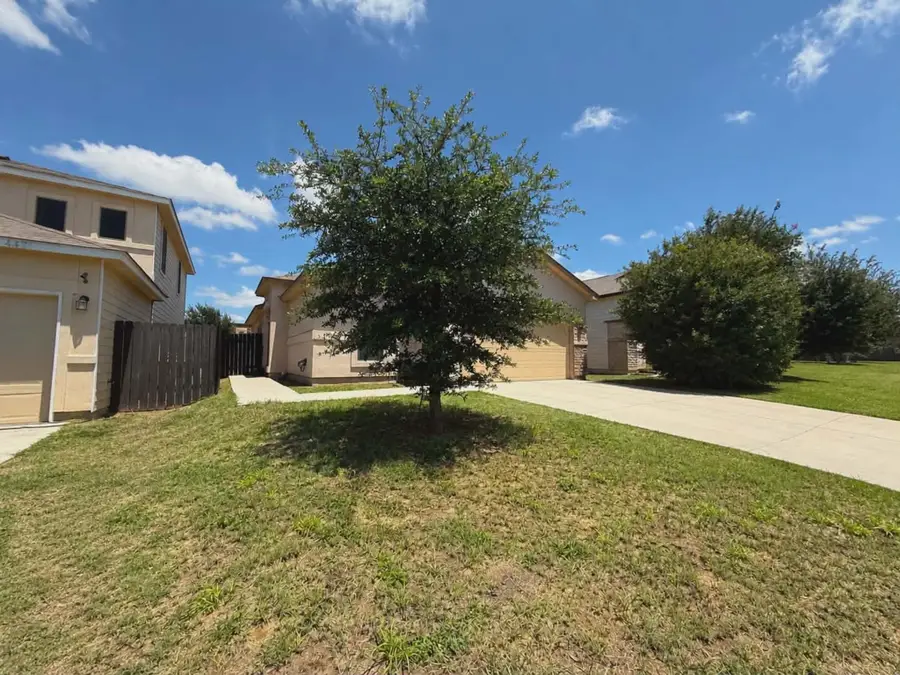 4423 Gloria Dr., Laredo, TX 78046 - #3