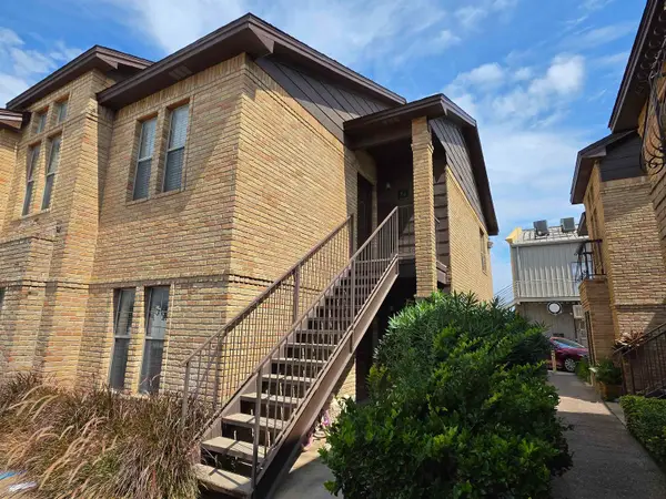 207 Martingale Ln, Laredo, TX 78041