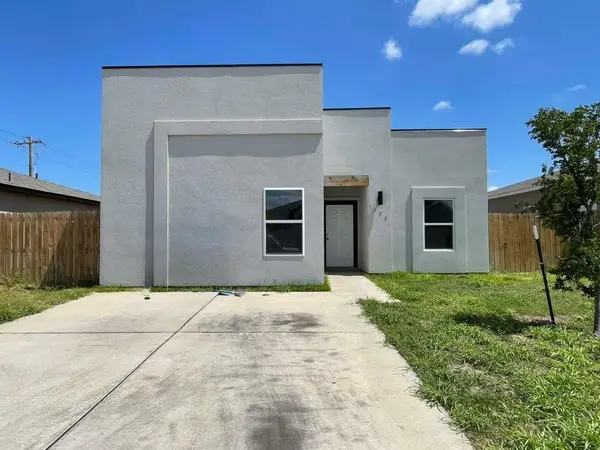 1504 Estudiantes Dr., LAREDO, TX 78046