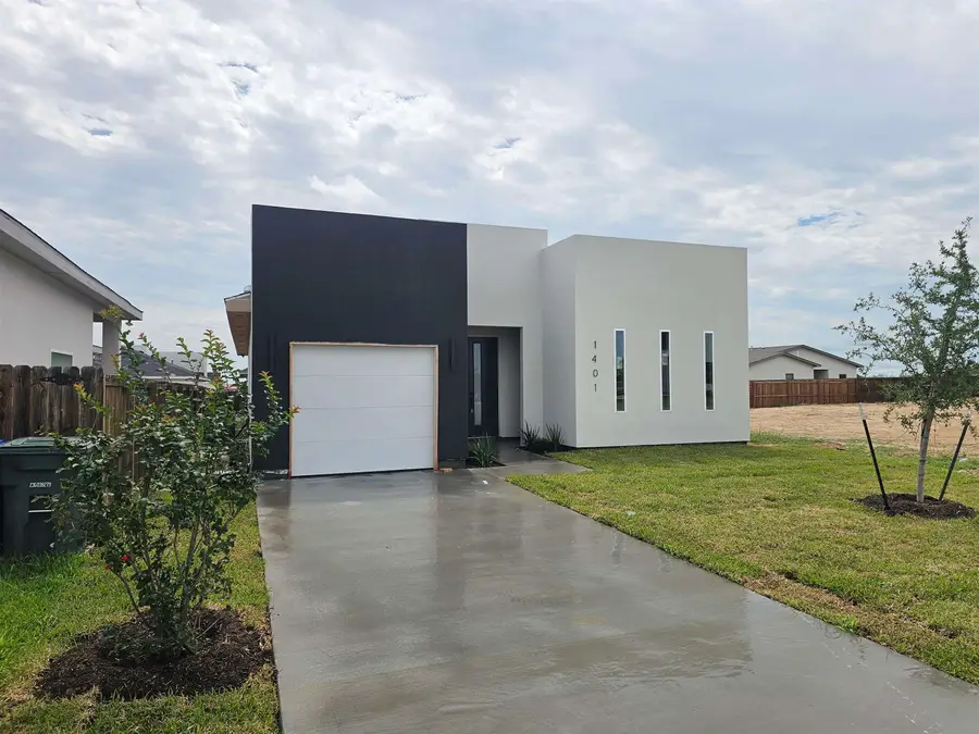 1401 Los Estribos Dr., Laredo, TX 78046 - #3