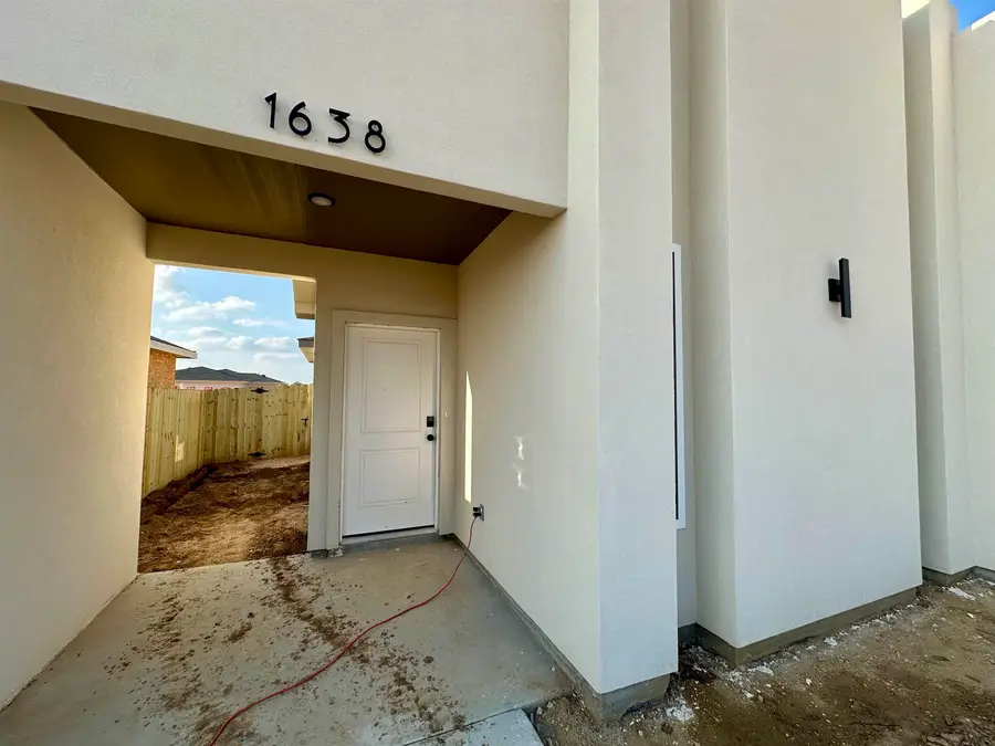 1638 Secretaria Ln., Laredo, TX 78046 - #2