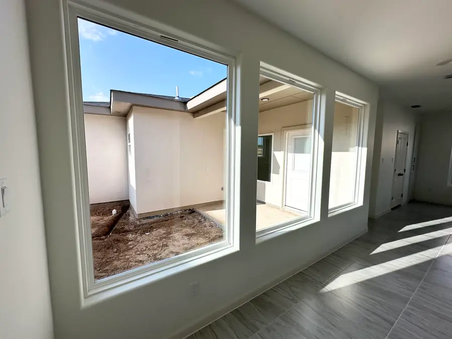 1638 Secretaria Ln., Laredo, TX 78046 - #3