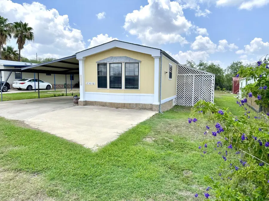 142 Sunshine Ln., Zapata, TX 78076-3920 - #2