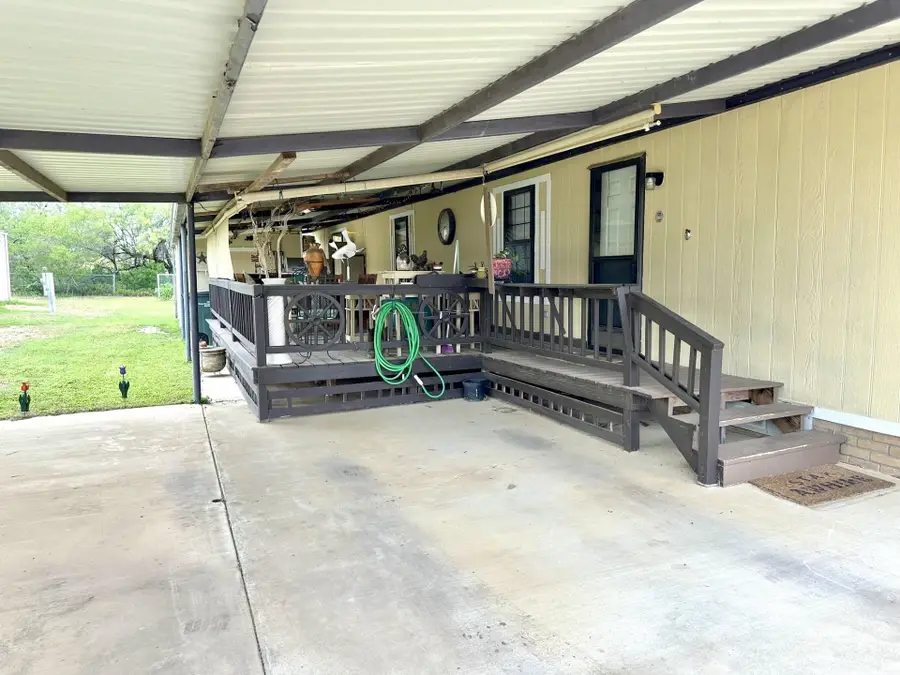 142 Sunshine Ln., Zapata, TX 78076-3920 - #3