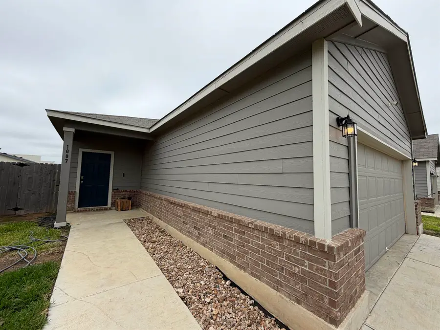 1607 Decano Ln., Laredo, TX 78046 - #3