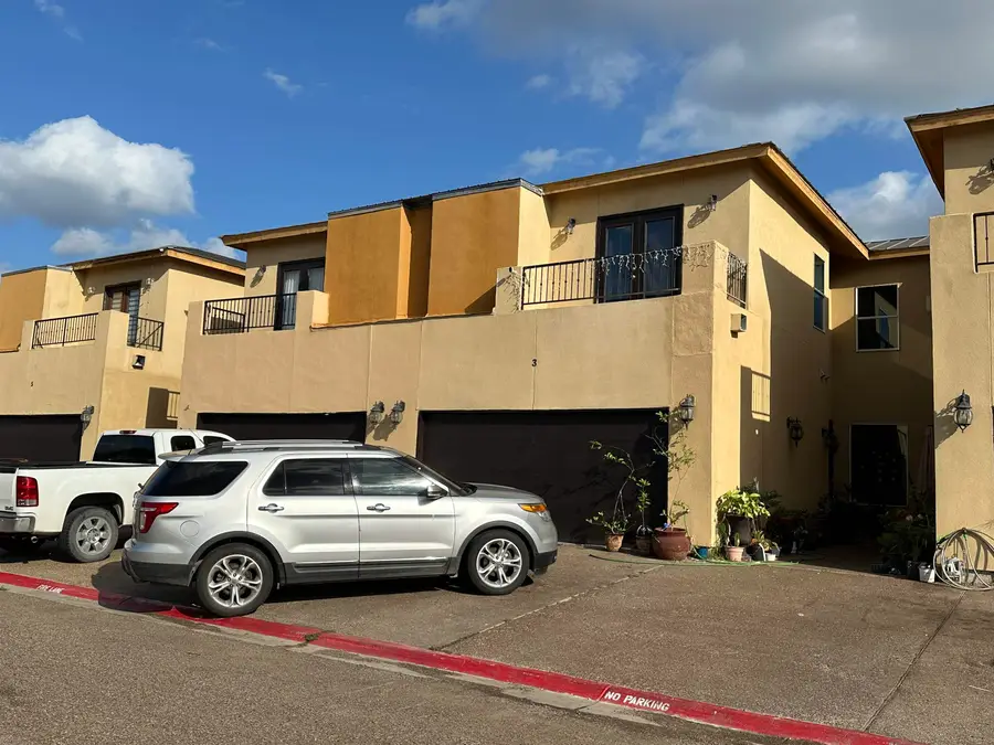 7601 King Arthurs Ct, Laredo, TX 78041 - #2