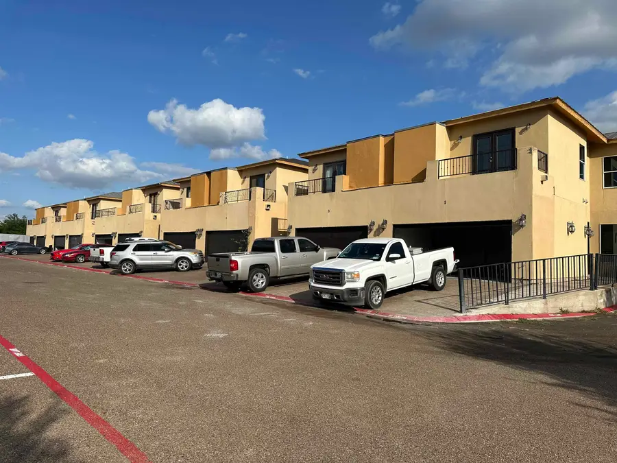 7601 King Arthurs Ct, Laredo, TX 78041 - #3