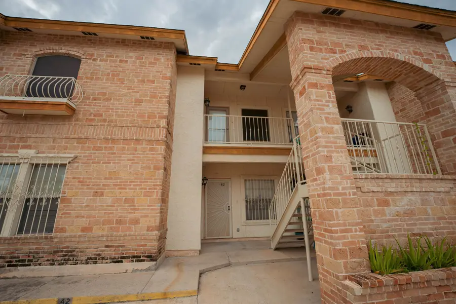 1419 Gustavus St, Laredo, TX 78040 - #2