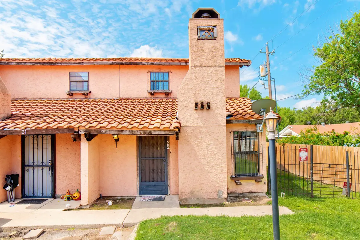 5500 McPherson Rd, Laredo, TX 78041 - #1