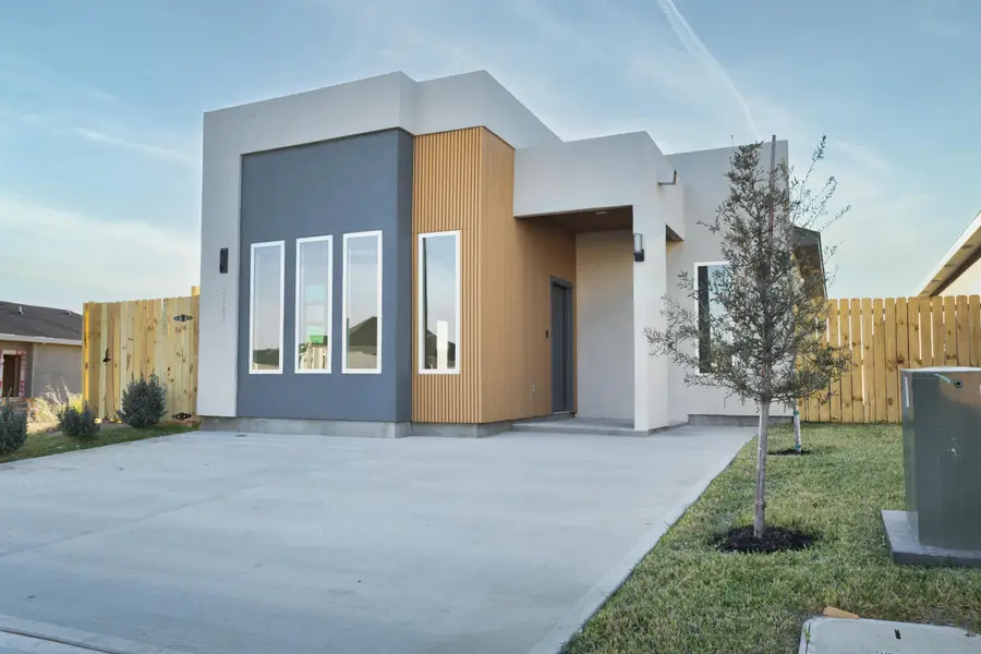 5021 Servando Dr, Laredo, TX 78046 - #3