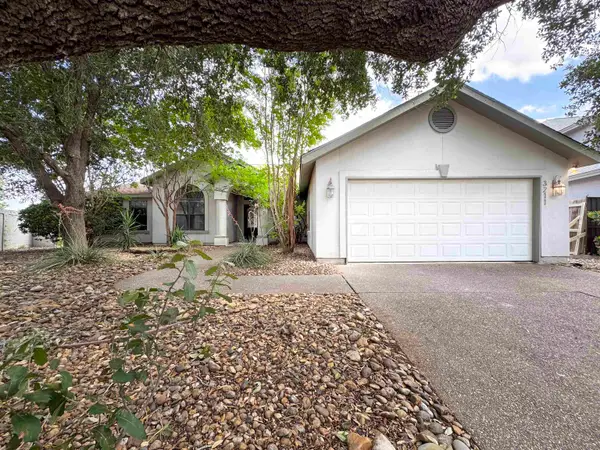 3211 Windfall Rd, Laredo, TX 78045