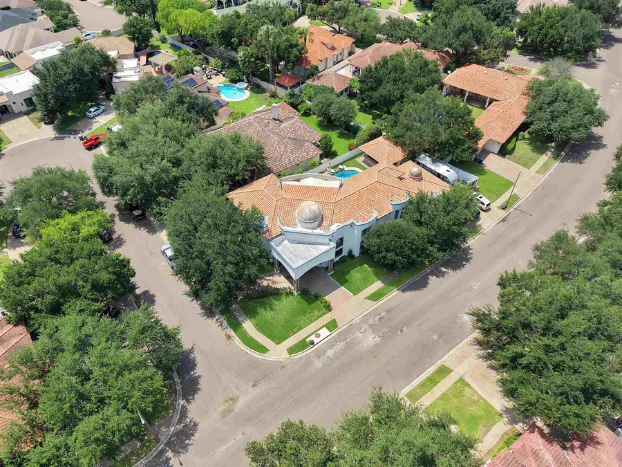 3008 Woodland Cv, Laredo, TX 78045 - #3