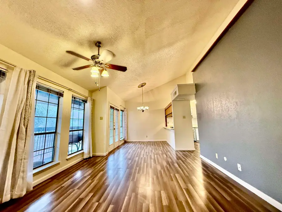 8633 Datapoint Dr, San Antonio, TX 78229 - #2