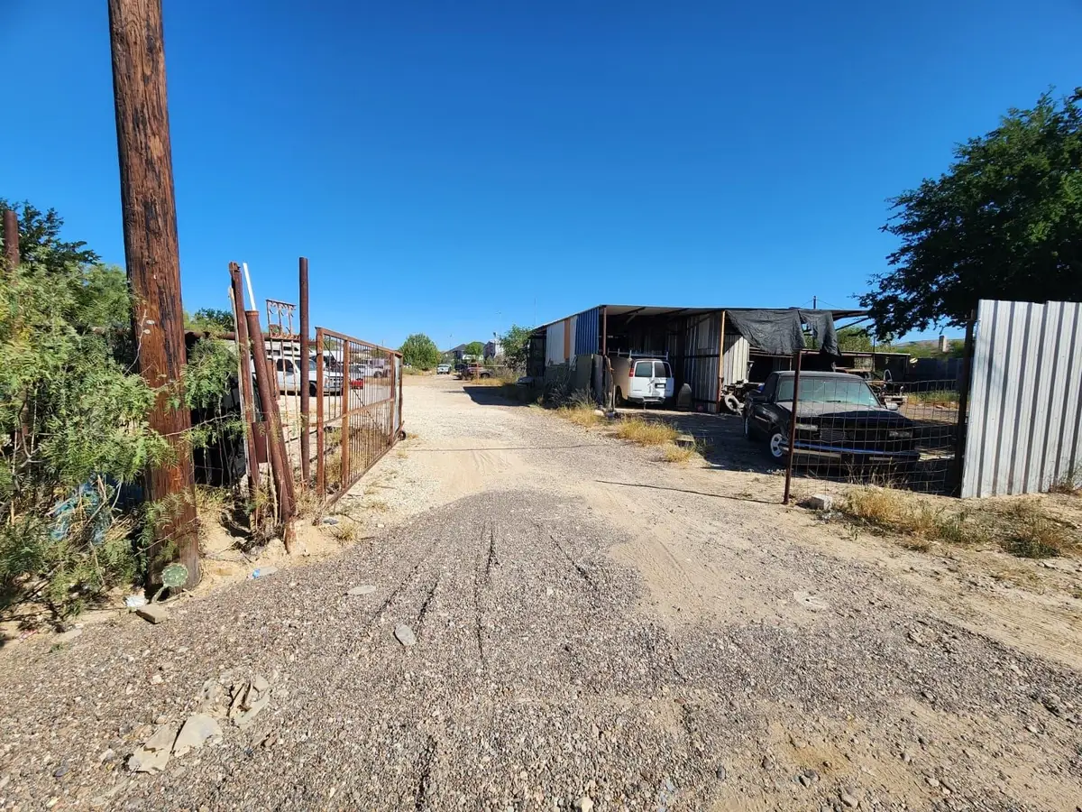 295 Ranch Rd, Laredo, TX 78043 - #1