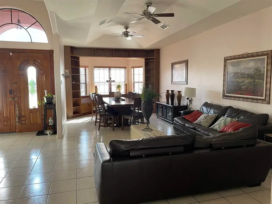 104 Flathead Lake Dr, Laredo, TX 78041 - #3