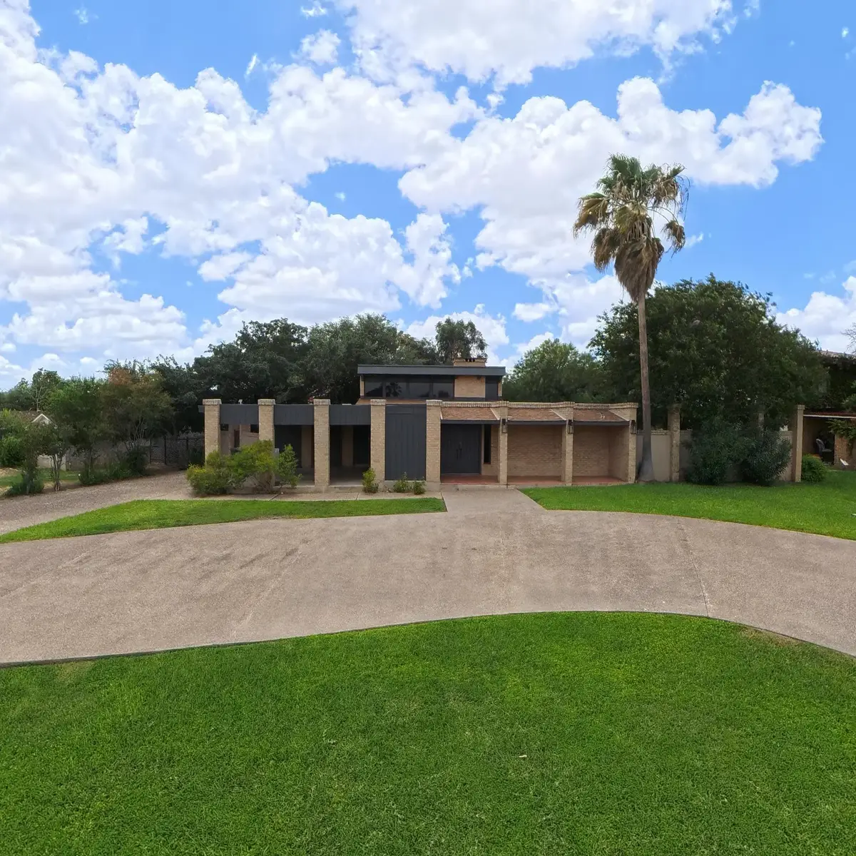 420 Surrey Rd, Laredo, TX 78041 - #1