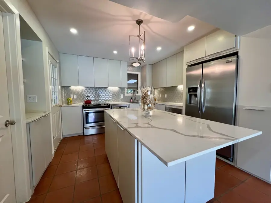 420 Surrey Rd, Laredo, TX 78041 - #3