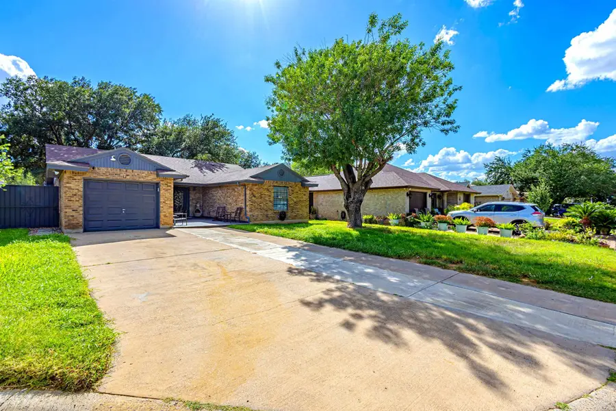 308 Venado Ct, Laredo, TX 78045 - #2