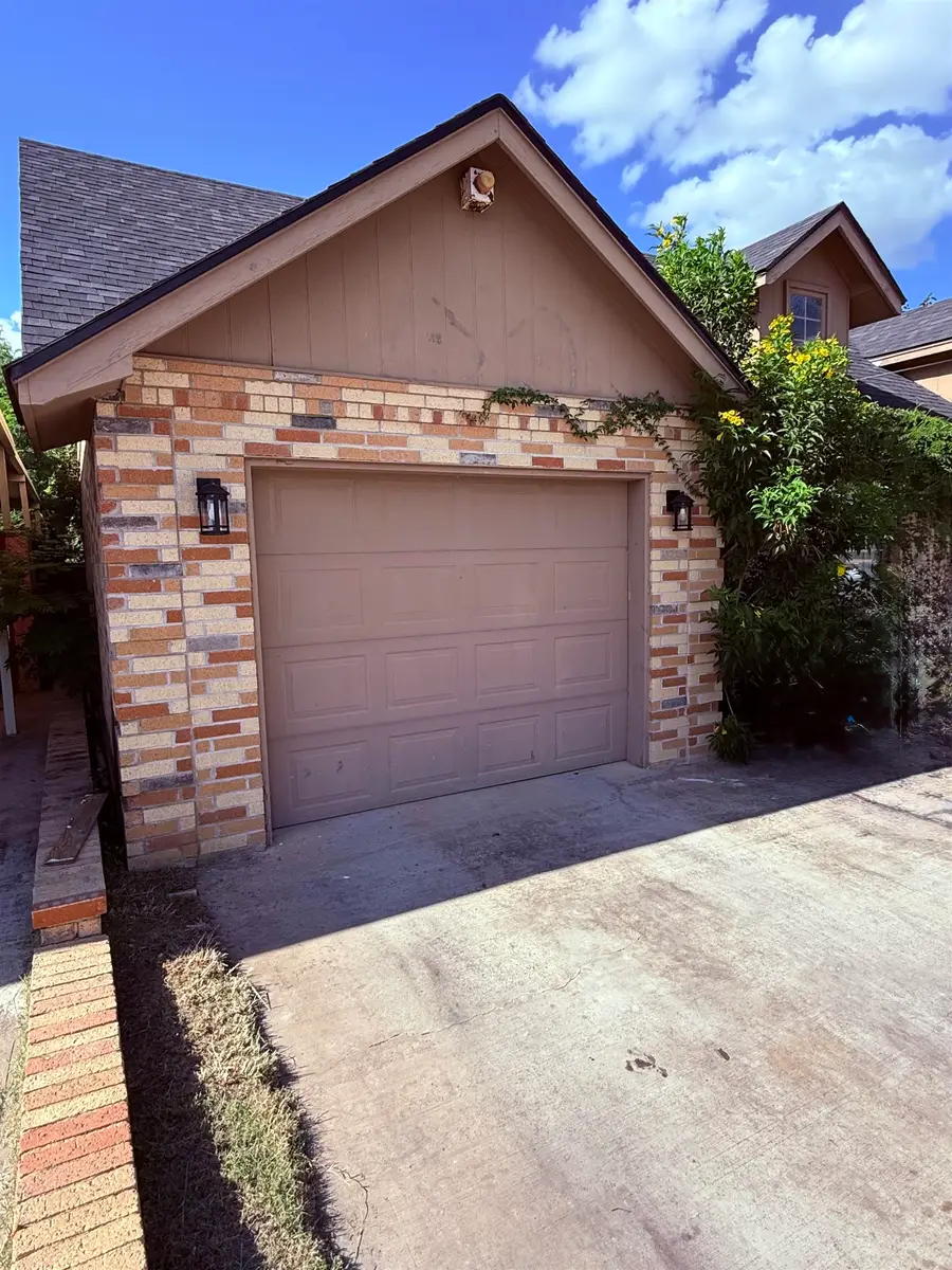 1608 Mier St, Laredo, TX 78043 - #3
