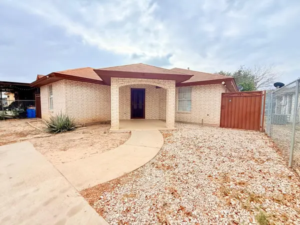 135 Murcia Dr, Laredo, TX 78046