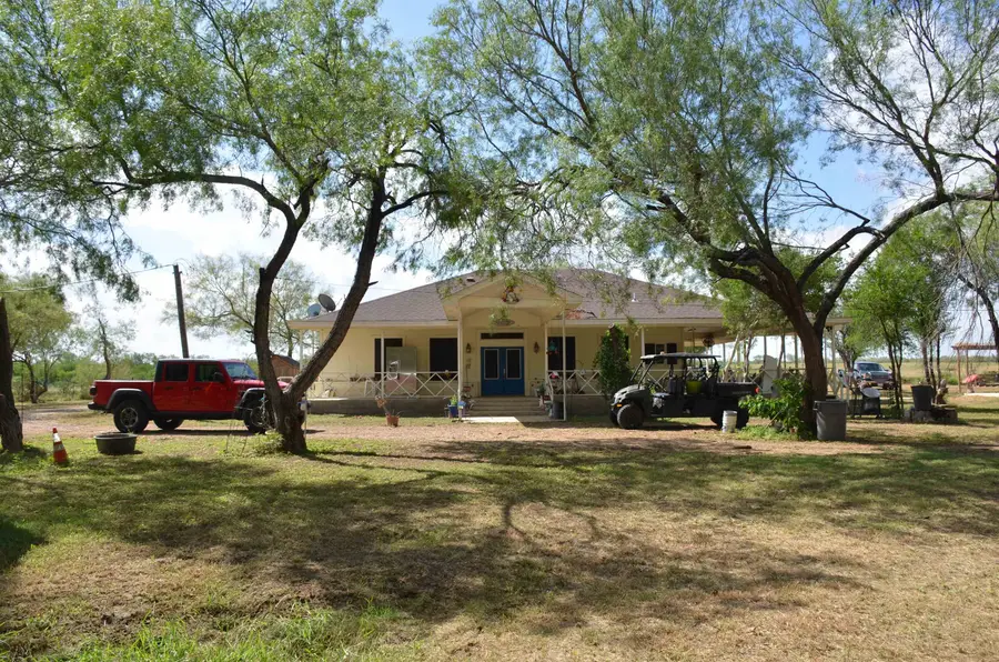 20331 N US Highway 83, Laredo, TX 78040 - #2