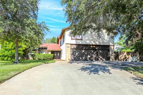 203 S Fenwick Dr, LAREDO, TX 78041