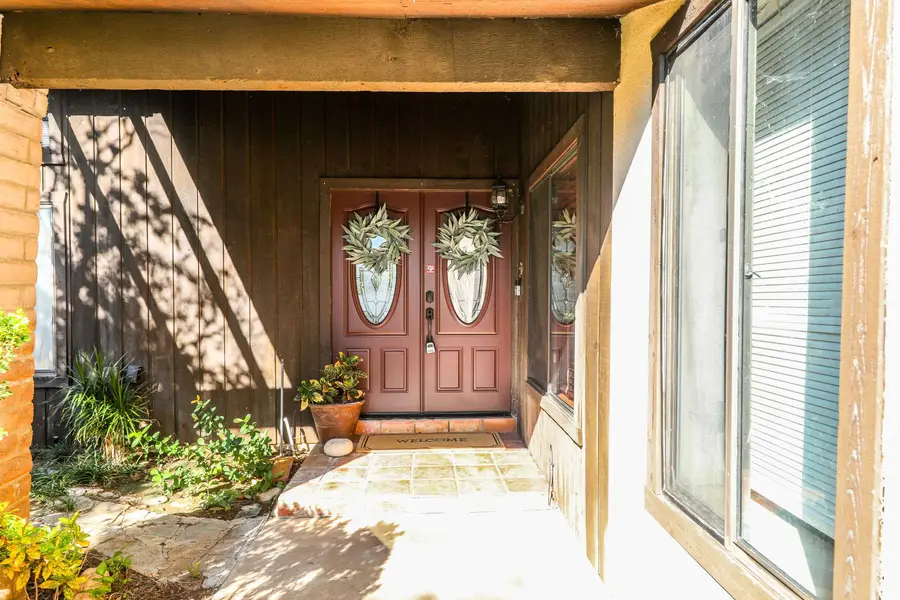 203 S Fenwick Dr, Laredo, TX 78041 - #2