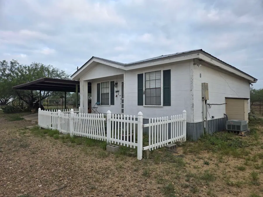 261 Pump Rd, Zapata, TX 78076-0000 - #3