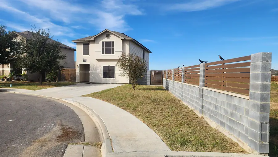 3821 Gregorio Lerma Dr, Laredo, TX 78046 - #2