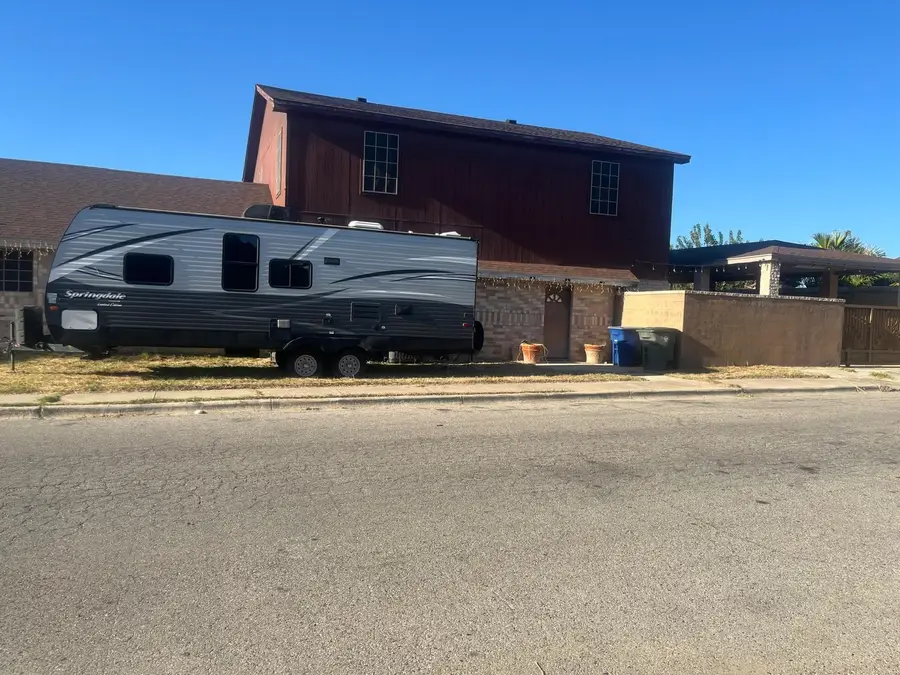 9001 Tulane Dr, Laredo, TX 78045 - #3