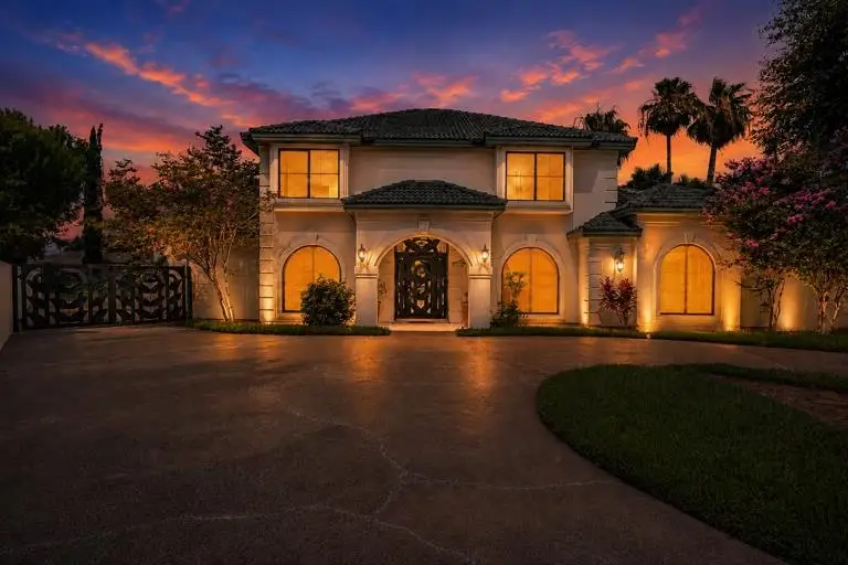 3001 Falcon Ridge Cv, Laredo, TX 78045-813 - #3