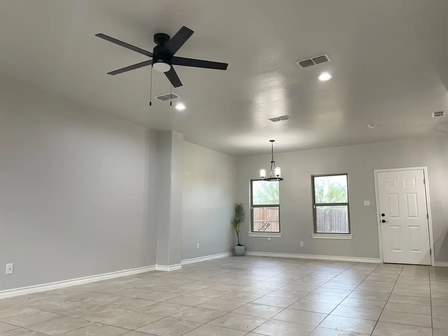 5801 Moses Lp., Laredo, TX 78046 - #2