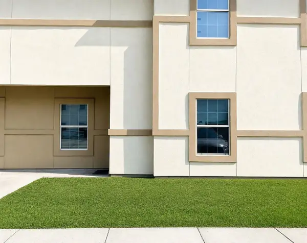 1014 Ranchway Dr, Laredo, TX 78045