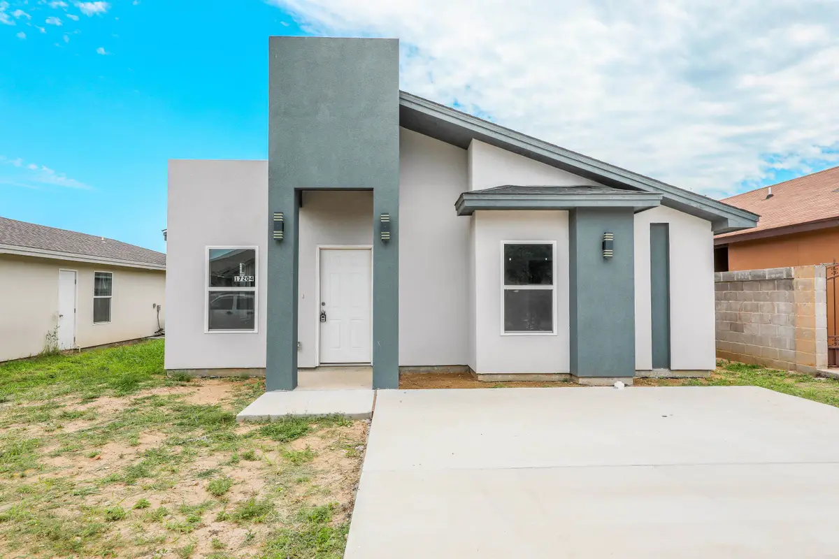 17204 Running Doe St, Laredo, TX 78045-0000 - #1