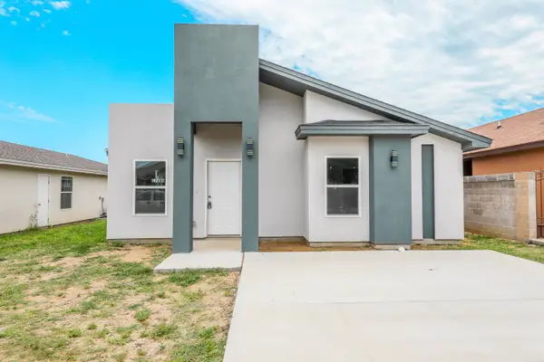 17204 Running Doe St, Laredo, TX 78045-0000