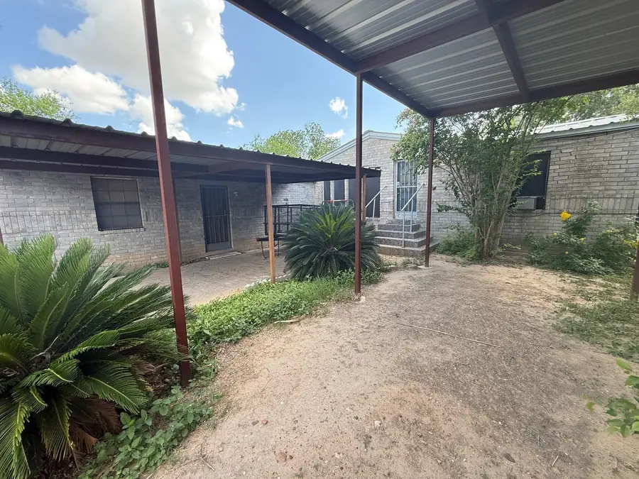606 El Monte Lp, Laredo, TX 78045 - #3