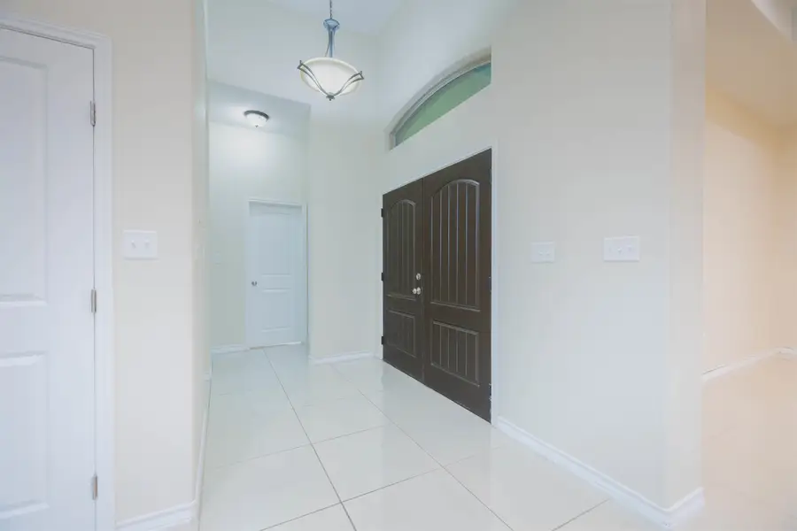 1521 Riddle Dr, Laredo, TX 78046 - #3