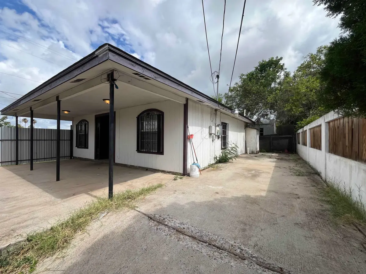 207 Stone Ave, Laredo, TX 78040 - #1