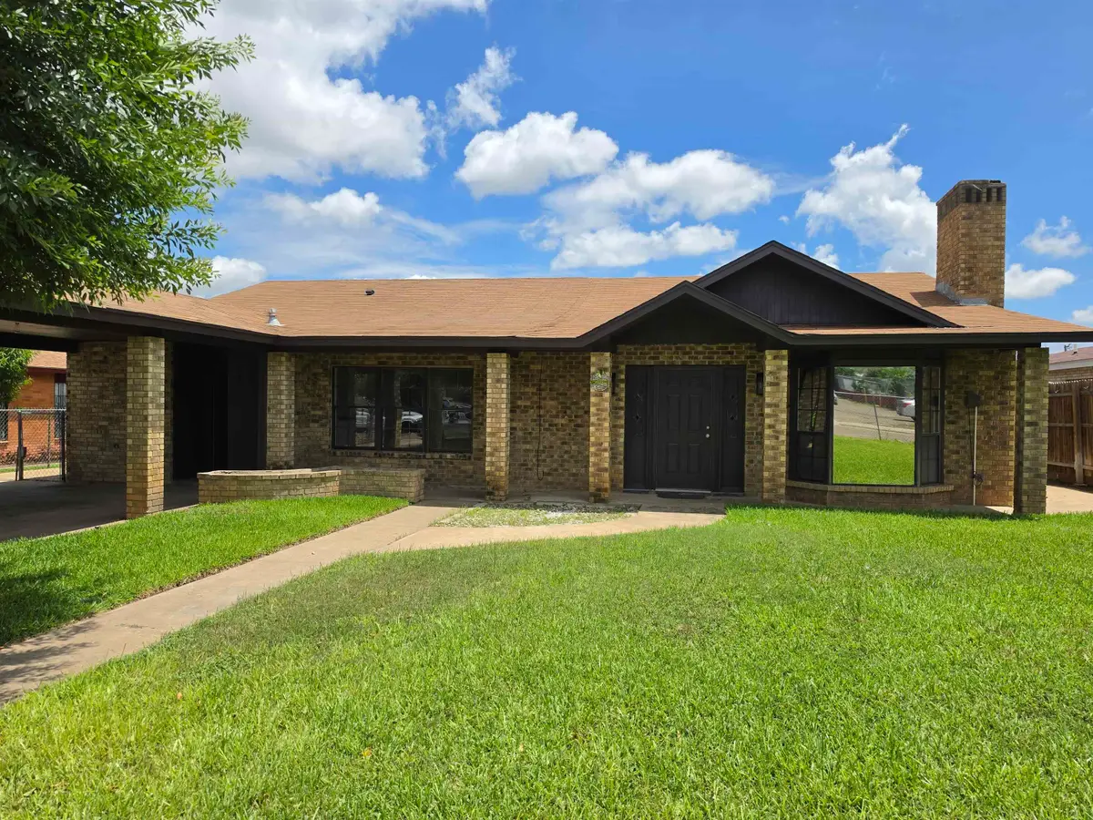2915 E Elm St, Laredo, TX 78012-2666 - #1