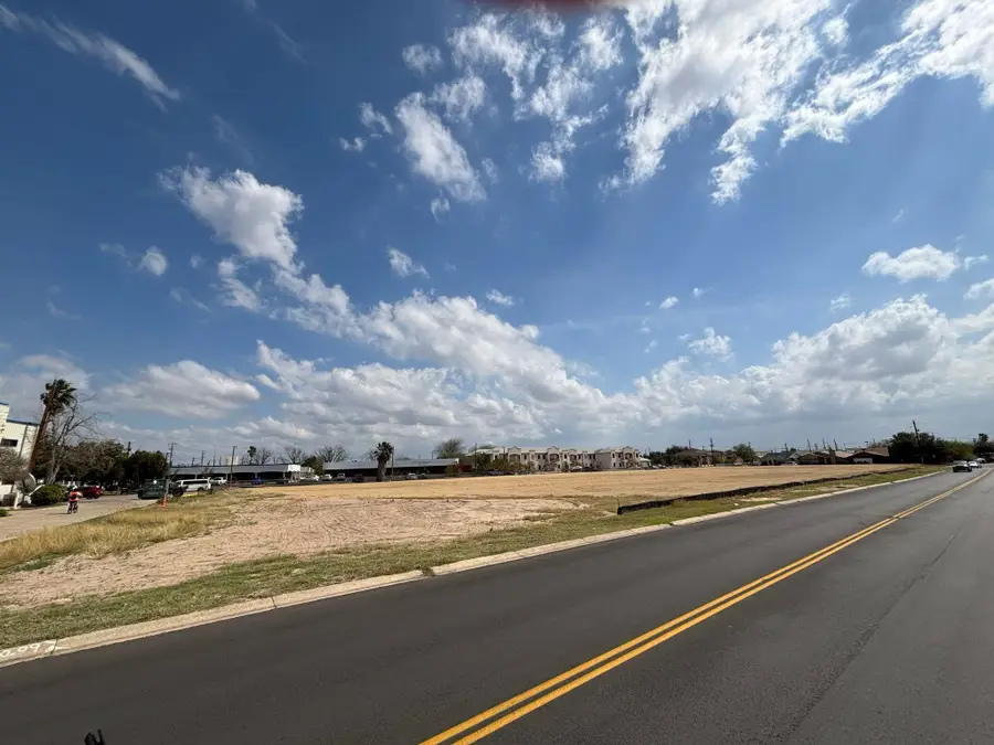 602 Gale St, Laredo, TX 78041 - #3