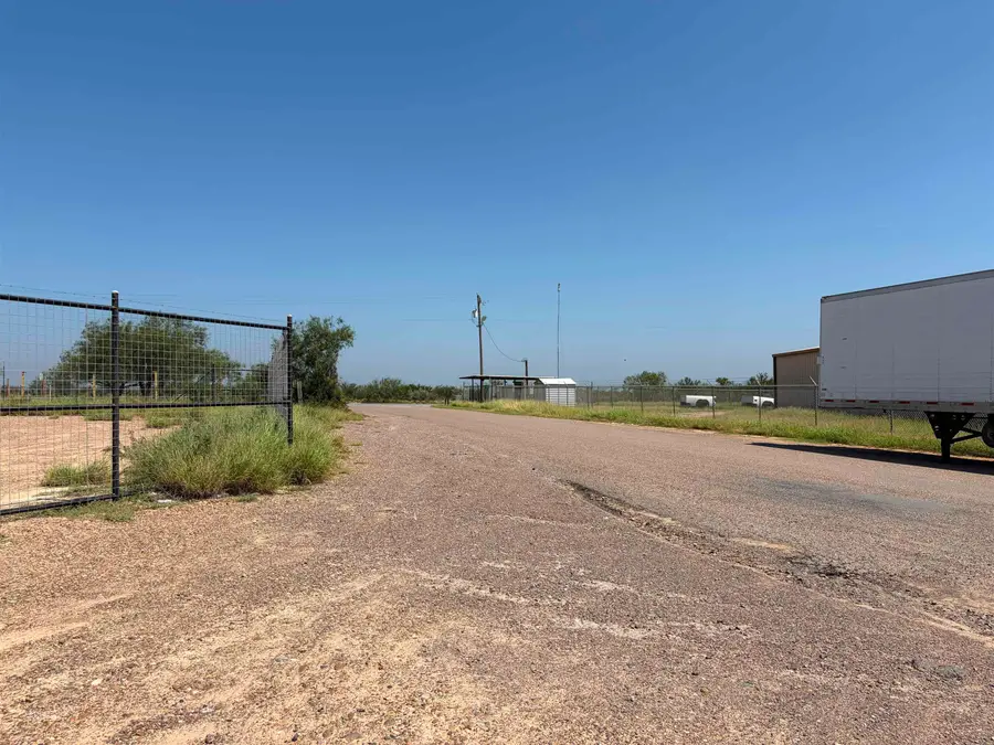 126 Appaloosa Rd, Laredo, TX 78045 - #2