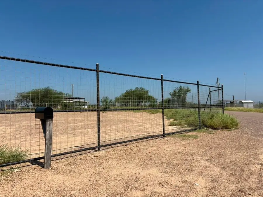 126 Appaloosa Rd, Laredo, TX 78045 - #3