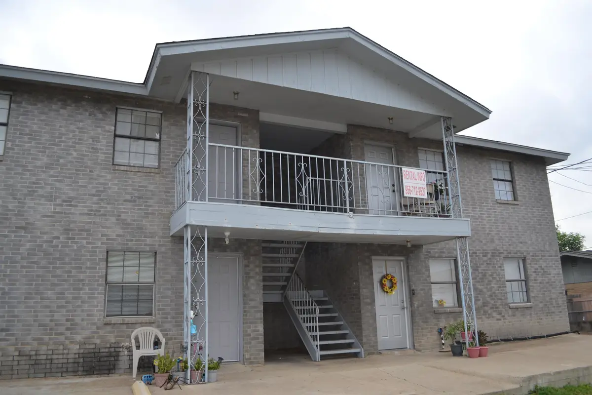801 OKane St, Laredo, TX 78040 - #1