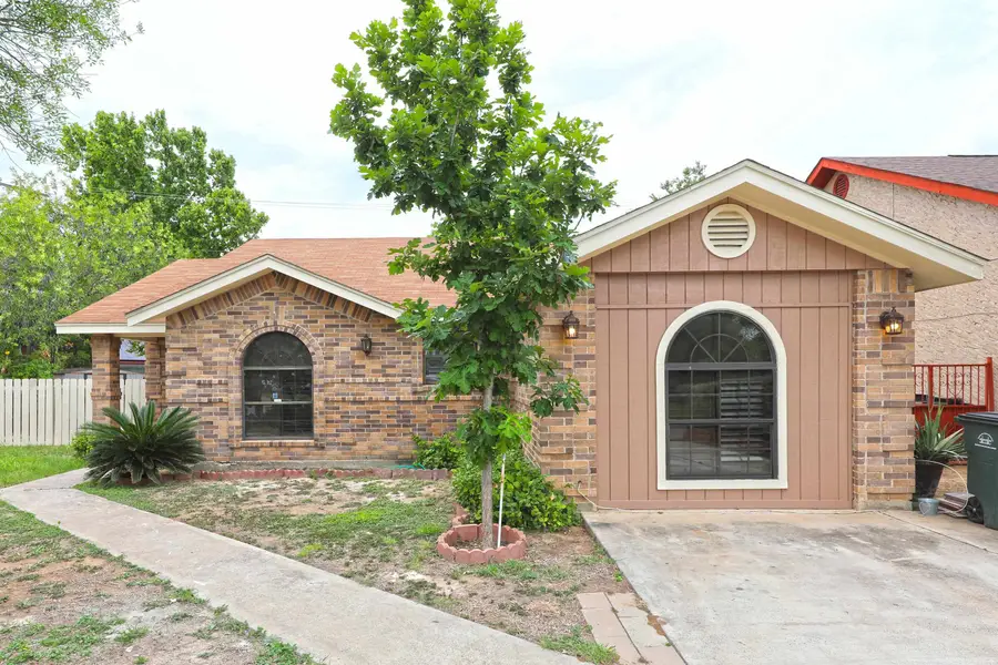 8761 Augusta Lp, Laredo, TX 78045 - #2
