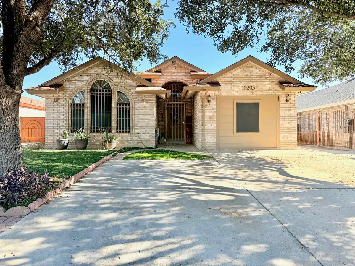 10203 Center Rd, Laredo, TX 78045 - #1