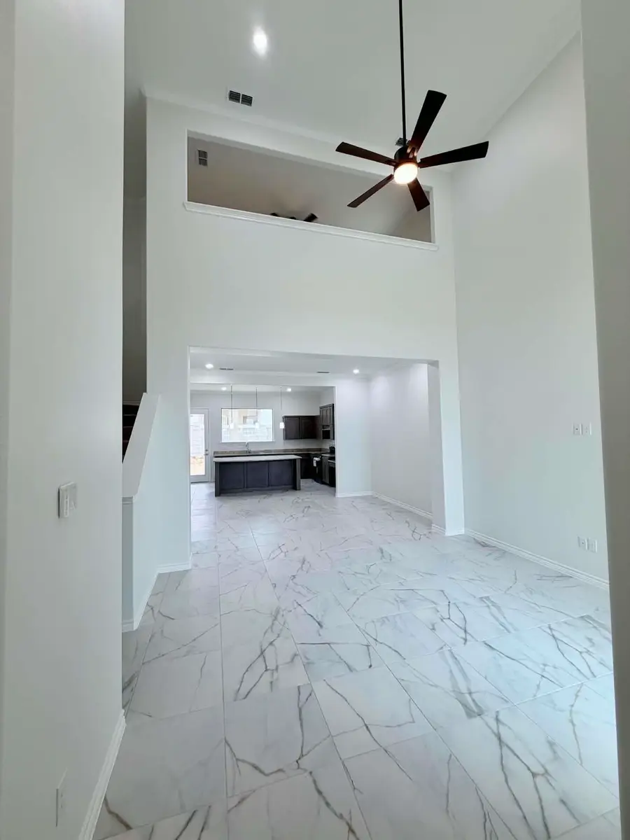 5609 Beefalo Ln., Laredo, TX 78046 - #2