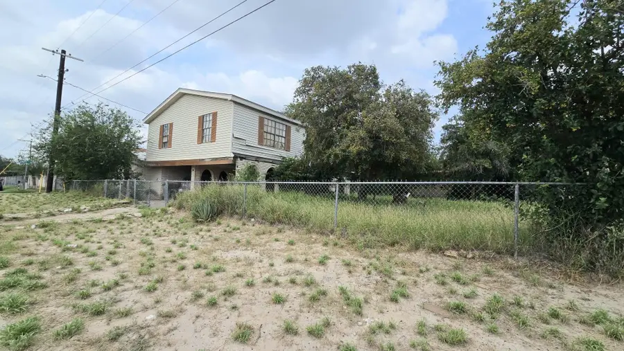 2409 Ugarte St, Laredo, TX 78041-3960 - #3