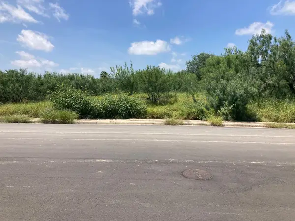 407 Castro-Urdiales Dr., Laredo, TX 78046