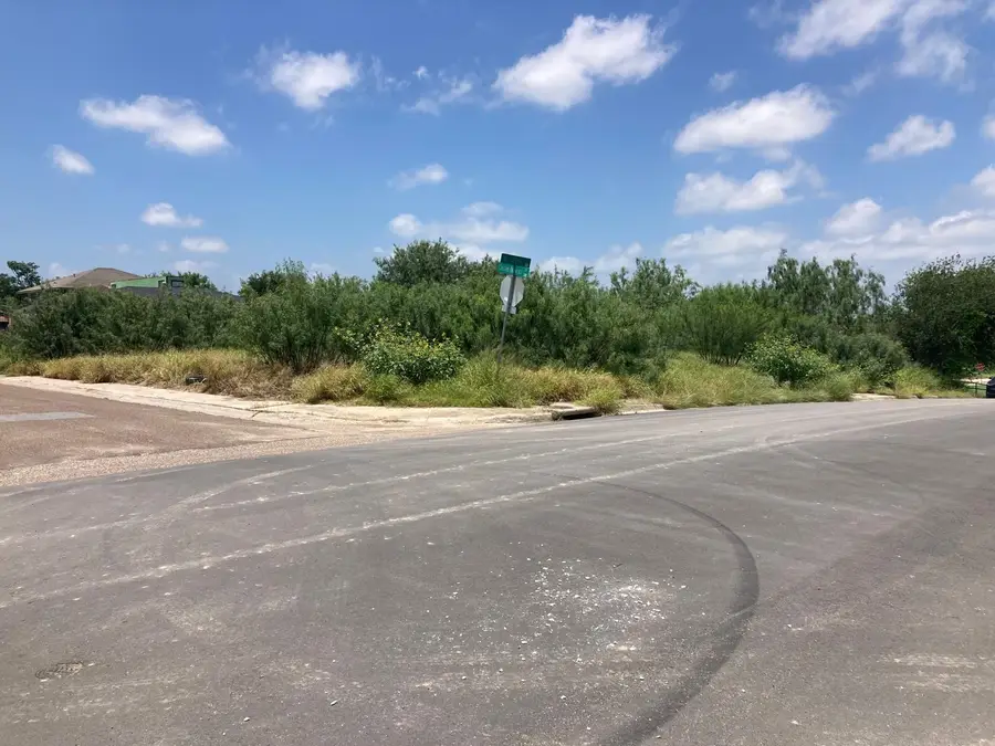 407 Castro-Urdiales Dr., Laredo, TX 78046 - #2