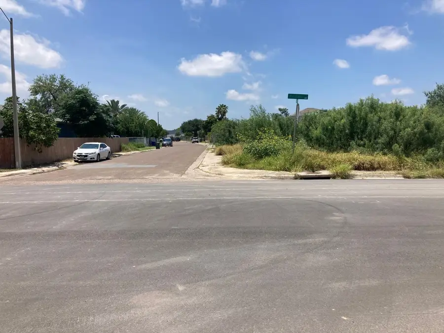 407 Castro-Urdiales Dr., Laredo, TX 78046 - #3